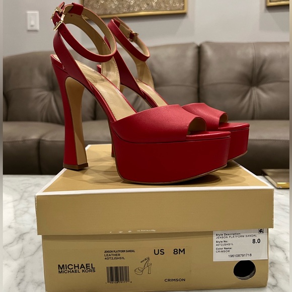 MICHAEL KORS JENSON PLATFORM SANDAL
LEATHER COLOR CRIMSON SIZE 8 - Picture 2 of 3
